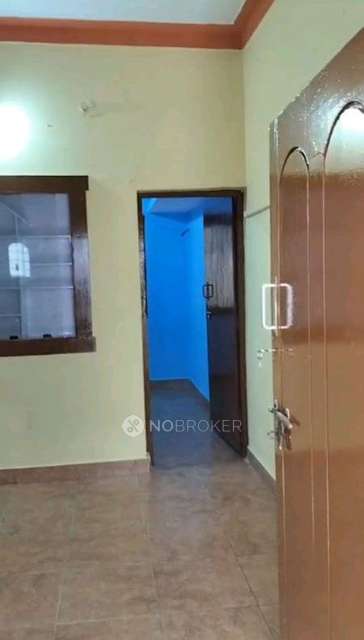 1 BHK House for Rent  In Tanisha Beauty Parlour