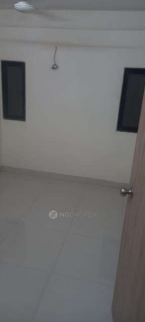 Single Room for Male In 1 BHK  In Apartment In Sector 5