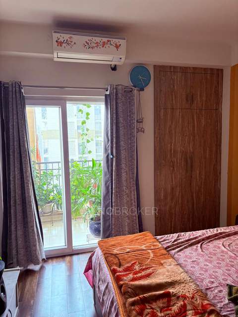 2 BHK Flat In Ajnara Le Garden For Sale  In  Sector 16b