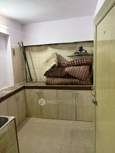 Godown/Warehouse in 110058, Delhi for Rent 