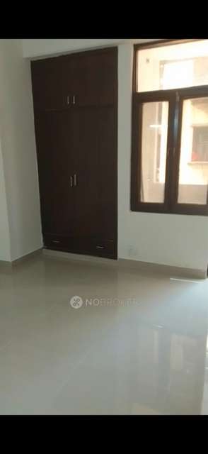 3 BHK Flat In Amrapali Village, Indirapuram for Rent  In Indirapuram