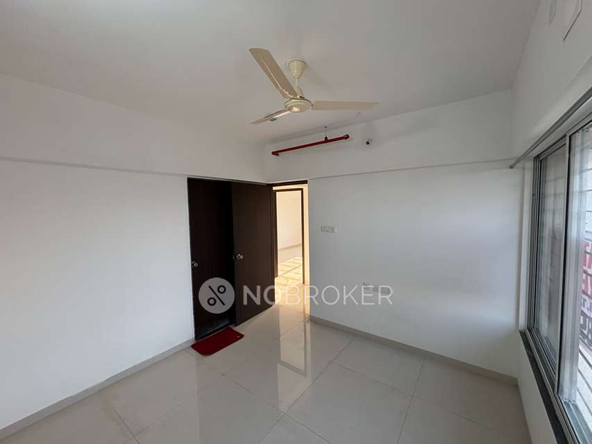 Single Room for Female In 3 BHK  In Gada Anutham In Hadapsar