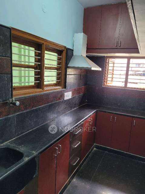 2 BHK Flat In Venkatadri Nilaya ( Open Car Parking) for Rent  In Vijayanagar