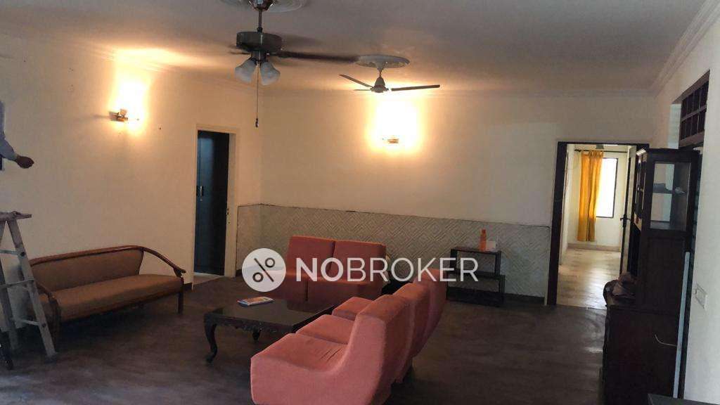 4 BHK Flat In Icon Apartments For Sale  In Chi Iii,