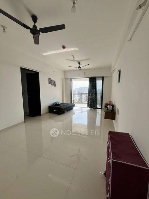 Shared Room for Female In 3 BHK  In Krishna Lotus Court In Kharadi