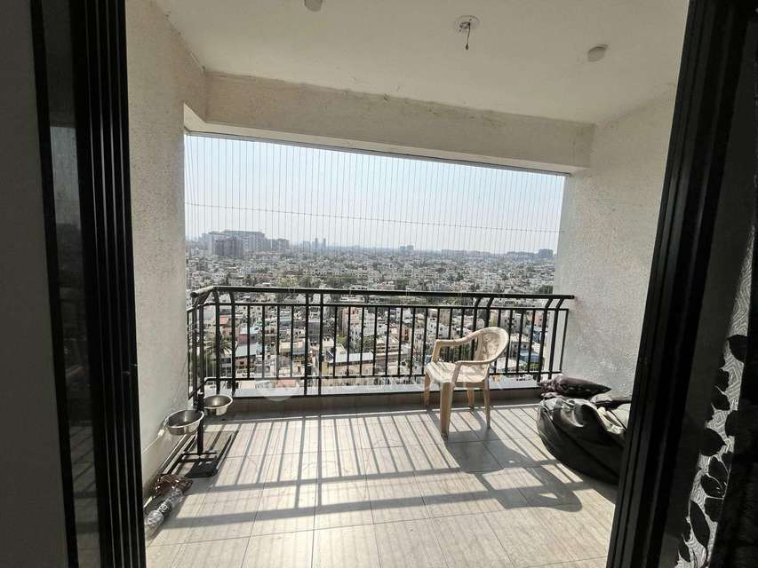 Shared Room for Female In 3 BHK  In Krishna Lotus Court In Kharadi