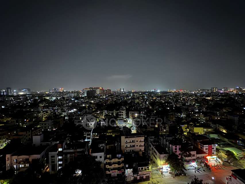 Shared Room for Female In 3 BHK  In Krishna Lotus Court In Kharadi