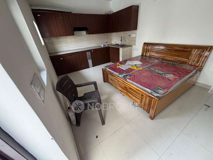1 RK Flat In Standalone Buildling for Rent  In Sector 55