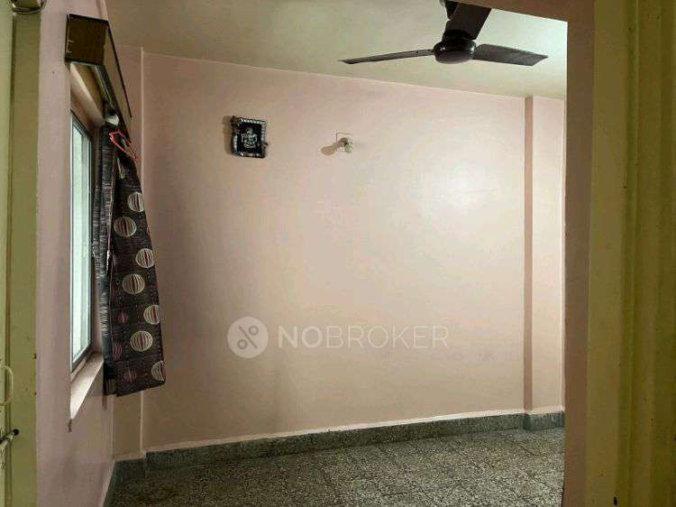 Shared Room for Female In 1 BHK  In We Have A 1bhk Flat, And 2 Girls (working In It) Are Already Staying Here.
We Are Looking For One More Girl To Join Us.

? Rent: ?4,000
? Deposit: ?8,000
?? Location: Kanchan Plaza Society, Near Lokseva Hanuman Mandir, Gadital, Hadapsar
 In Gw3j+p4p, Bhosale Garden Rd, Aru Nagar, Triveni Nagar, Hadapsar, Pune, Maharashtra 411028, India