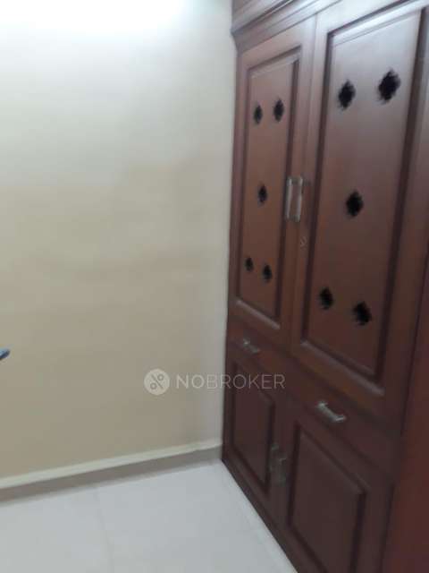 2 BHK Flat In Sai Bharath Apartment For Sale  In Thoraipakkam