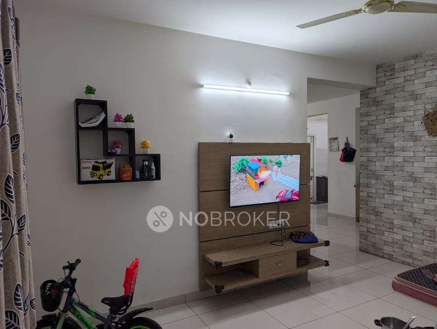 2 BHK Flat In Aparna Hillpark Lake Breeze, Chanda Nagar For Sale  In Chanda Nagar