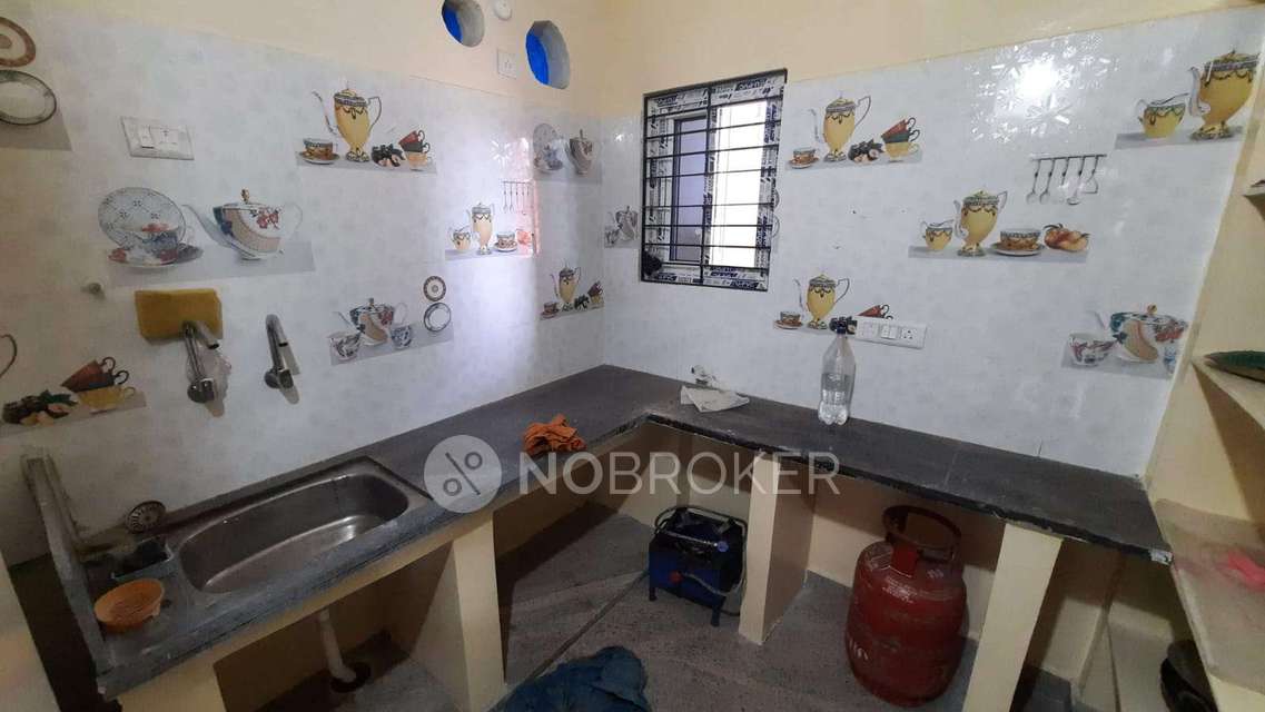 2 BHK House for Rent  In  Arva Shiva Nilayam Rr Colony, Attapur