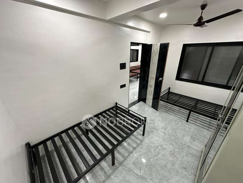 PG for Girls in Karvenagar