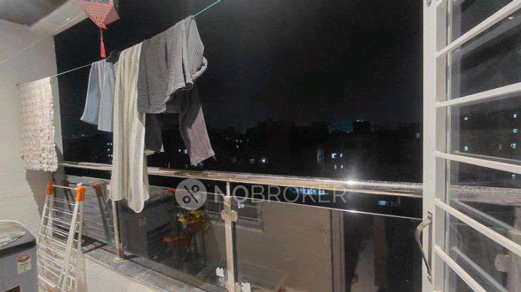 Shared Room for Female In 1 BHK  In Pimpri-chinchwad