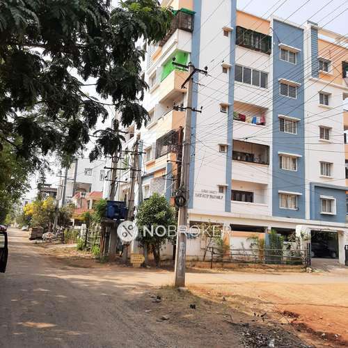 2 BHK Flat In Sai Ganesh Lake View Towers For Sale  In Sainikpuri