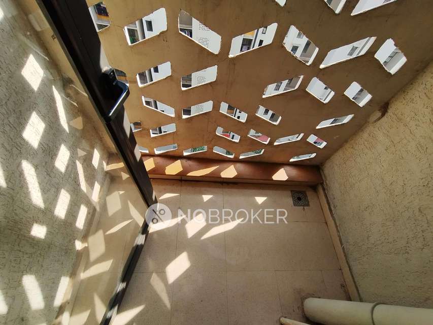 3 BHK Flat In Lodha Lakeshore Greens For Sale  In Thane West