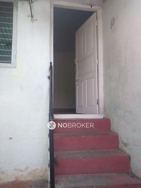2 BHK Flat In Standalone Building  For Sale  In Rt Nagar