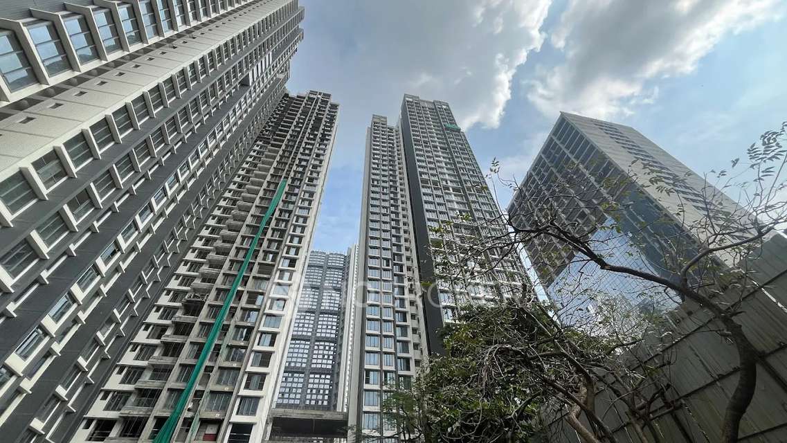 2 BHK Flat In Kalpataru Elitus For Sale  In Mulund West