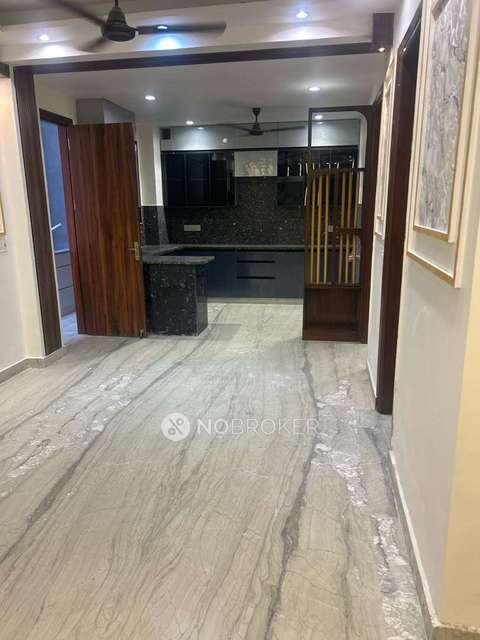 Office Space in Tilak Nagar, Delhi for sale 