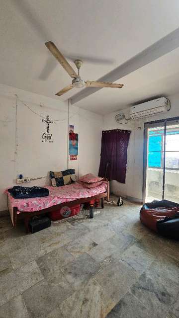 Single Room for Male In 1 BHK  In Amrutha Valley In Banjara Hills