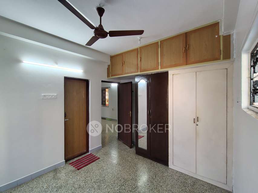 2 BHK Flat In Vasanth Apartments, Bypass Road, Velachery for Rent  In Velachery
