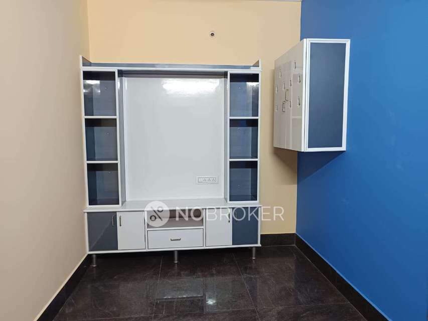 1 BHK Flat In Standalone Building  for Lease  In Varanasi