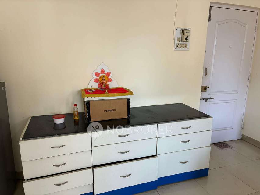 Shared Room for Male In 2 BHK  In Edenn Tower Cooperative Housing Society In Wakad