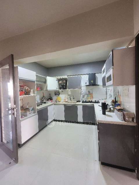 Shared Room for Female In 4 BHK  In F5 Mount Unique Residences In Tower-1, Mount Unique Residences, Baner Annex, Baner, Pune, Maharashtra 411045, India