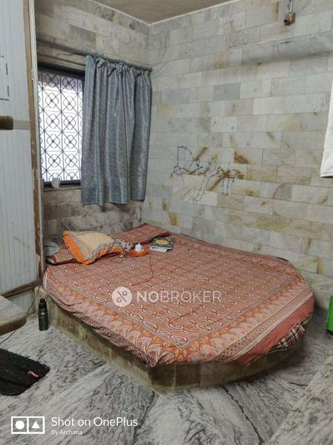 PG for Girls in Yari Road