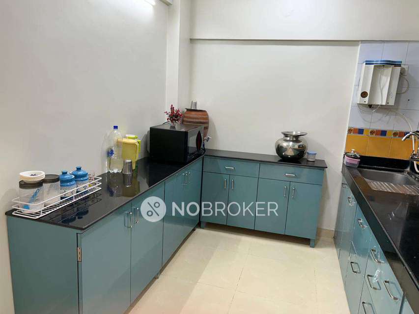 3 BHK Flat In Silver Dale Co Op Hsg Socy Bt Kawade Road for Rent  In Bt Kawade Bus Stop