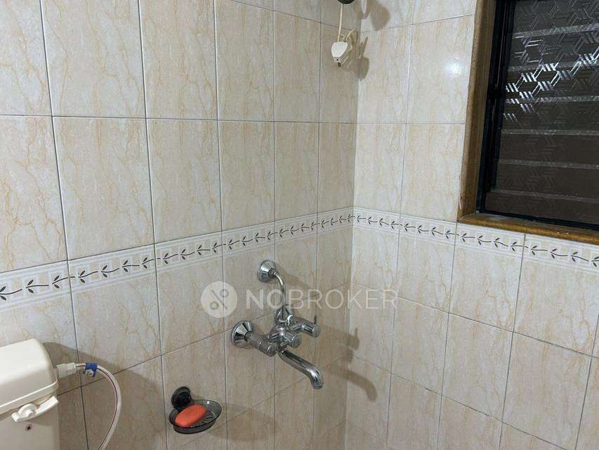 3 BHK Flat In Silver Dale Co Op Hsg Socy Bt Kawade Road for Rent  In Bt Kawade Bus Stop