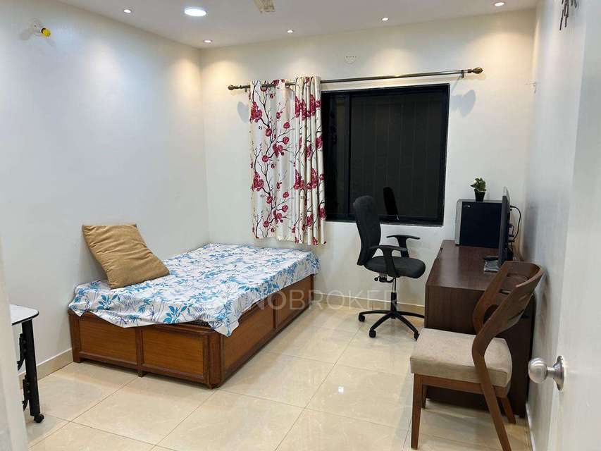 3 BHK Flat In Silver Dale Co Op Hsg Socy Bt Kawade Road for Rent  In Bt Kawade Bus Stop