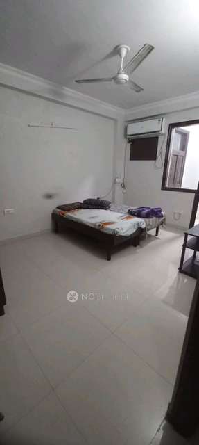 1 BHK Flat In Hargobind Enclave for Rent  In Chhatarpur