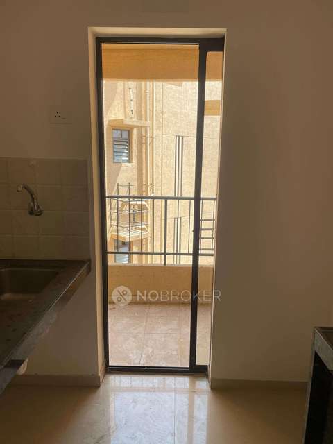 Single Room for Male In 2 BHK  In Joyville Hadapsar Annexe  In Joyville Hadapsar Annexe 