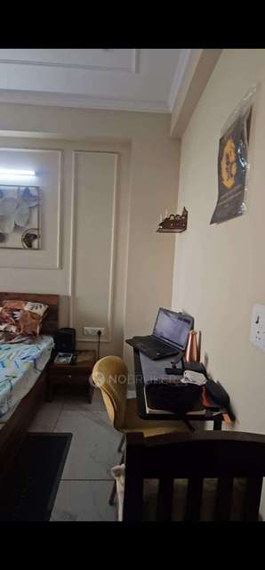 1 RK Flat for Rent  In Sector 27