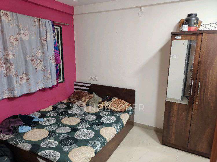 Shared Room for Male In 2 BHK  In Galaxy Apartment, Keshav Nagar In Mundhwa