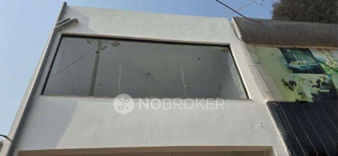 Showroom in Huda Market Sector 46, Gurgaon for Rent 