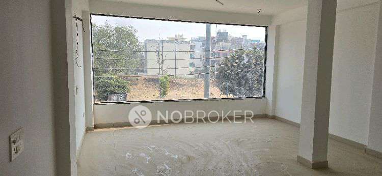 Showroom in Huda Market Sector 46, Gurgaon for Rent 