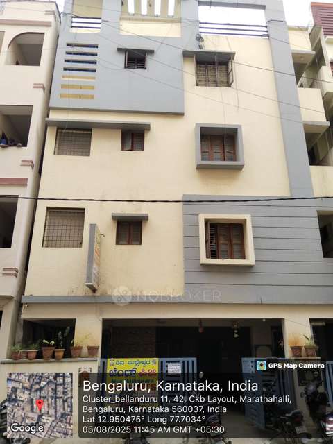 PG for Boys in Cool Land, Juice And Snacks