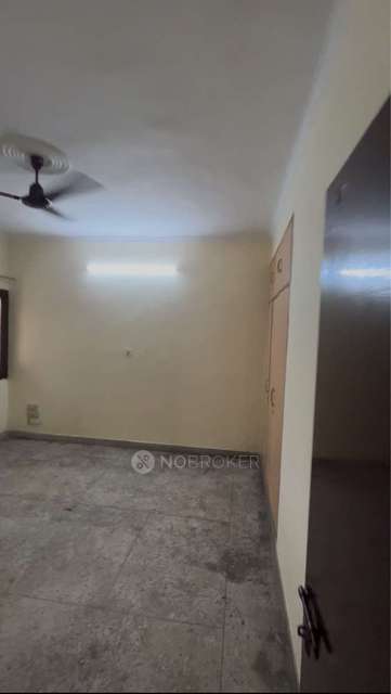 3 BHK Flat In Shalimar Apartment Bw Block for Rent  In Shalimar Bagh, New Delhi