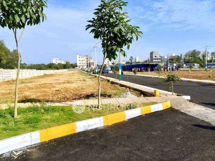 Plot For Sale  In J.r Gardens