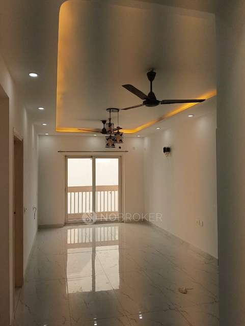 3 BHK Flat In Aarcity Regency Sector16 C for Rent  In Near Gaur City2