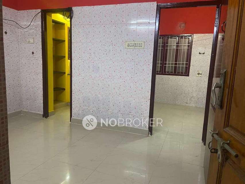 1 BHK Flat In Sivakumar Flats For Sale In Mandavelipakkam