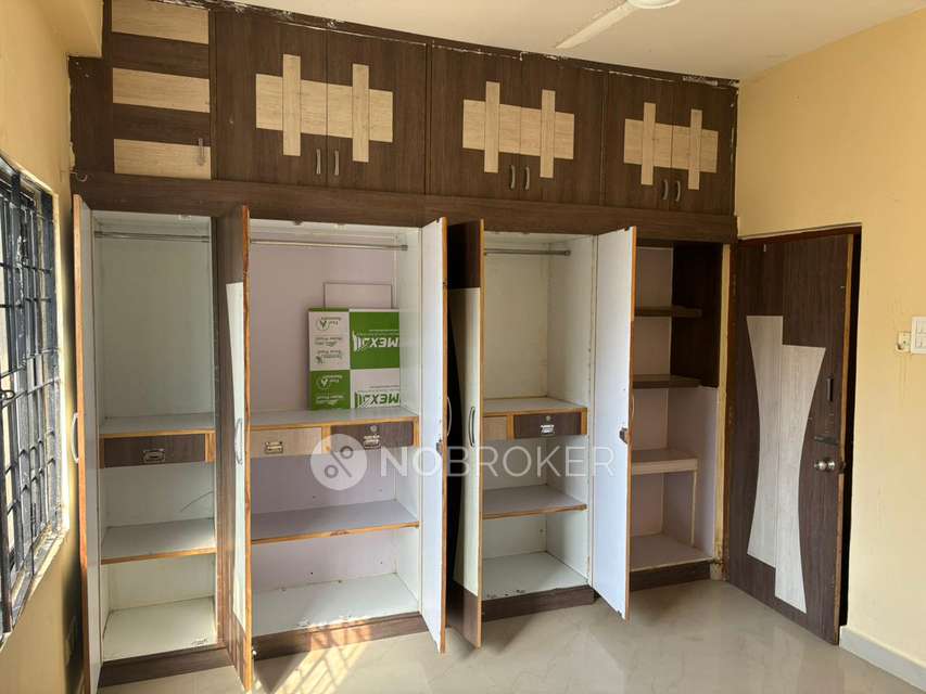 2 BHK Flat In Splendour Apartments,  Gajularamaram, Hyderabad For Sale  In  Gajularamaram, Hyderabad