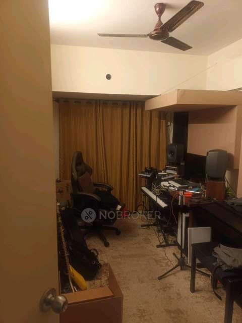 2 BHK Flat In Manish Sonal Chs Ltd For Sale  In 38, Manish Nagar Road