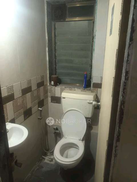 2 BHK Flat In Manish Sonal Chs Ltd For Sale  In 38, Manish Nagar Road