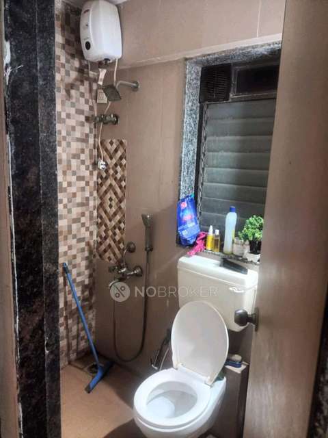 2 BHK Flat In Manish Sonal Chs Ltd For Sale  In 38, Manish Nagar Road