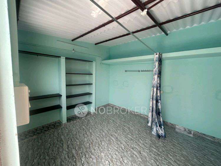 Commercial Property in Ioc Road, Chennai for Rent 