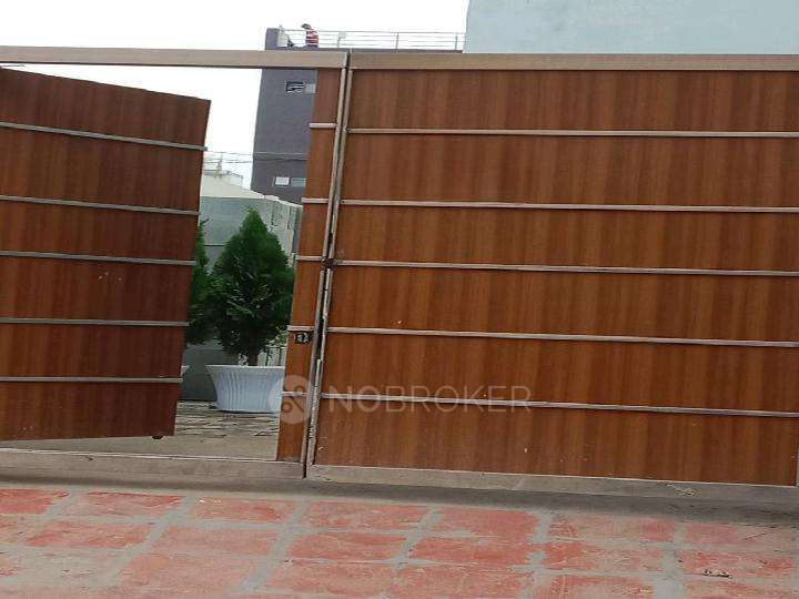 1 RK House for Rent  In Sector 72