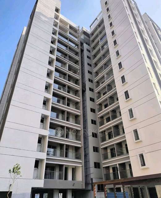 2 BHK Flat In El Progreso  for Rent  In Mr7m+x3 Pimpri-chinchwad, Maharashtra, India